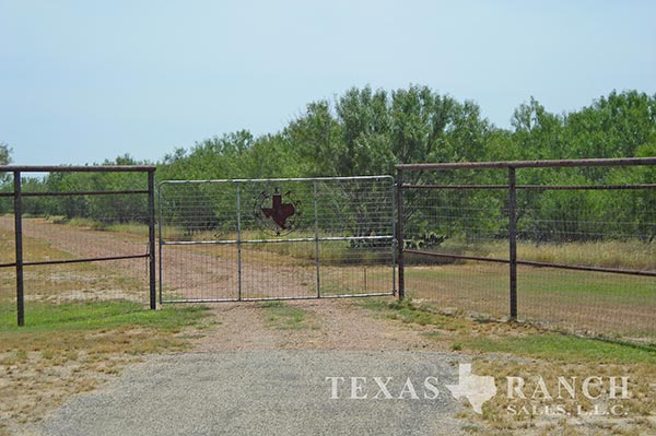 La Salle County 148 Acre Ranch Image Gallery.