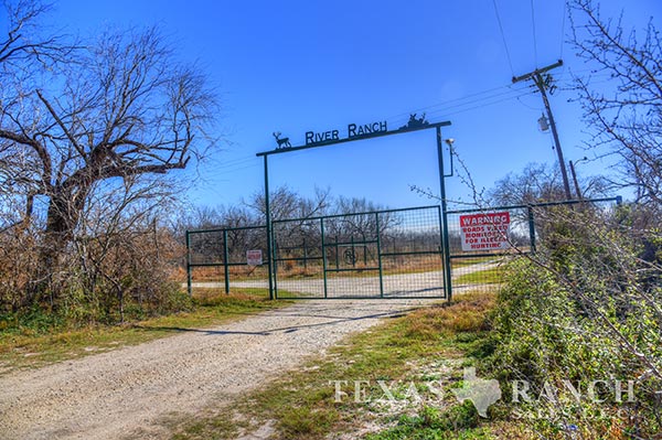 Zavala County 1761 Acre Ranch Image Gallery.