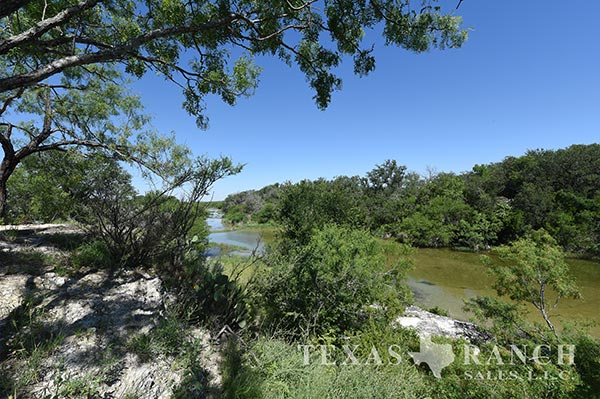 Kinney County 4200 Acre Ranch Image Gallery.