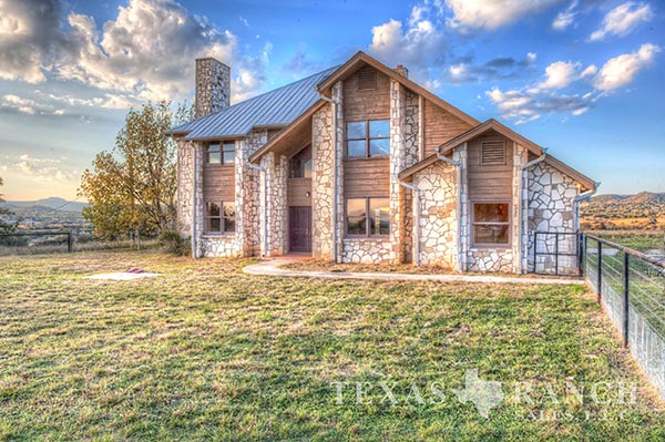 Hill Country ranch 445 acres, Bandera county image 2