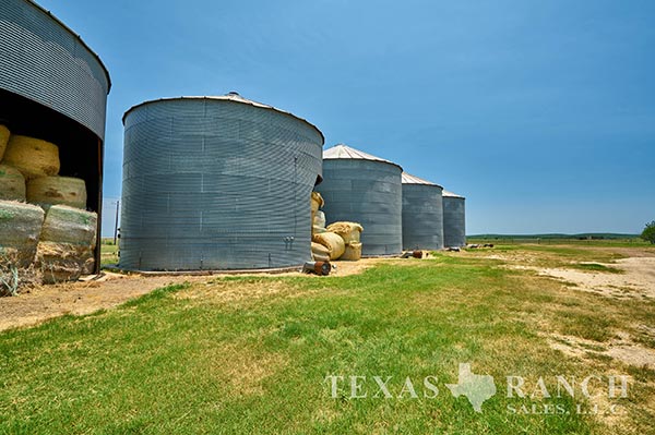 Zavala County 812 Acre Ranch Image Gallery.