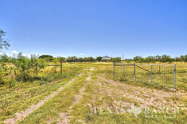 Schleicher County 924 Acre Ranch Image Gallery.